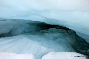 blaue Eishöhle