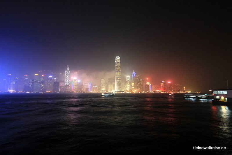 Blick nach Central: Hongkong bei Nacht