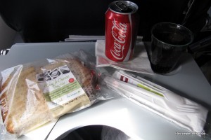 Der Drink und der warme Toas für 7 EUR insgesamt